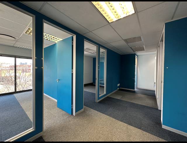 703M² OFFICE TO LET IN CENTURION CENTRAL